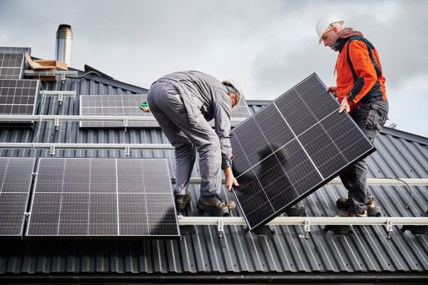Professional Broken Solar Panel Repair
